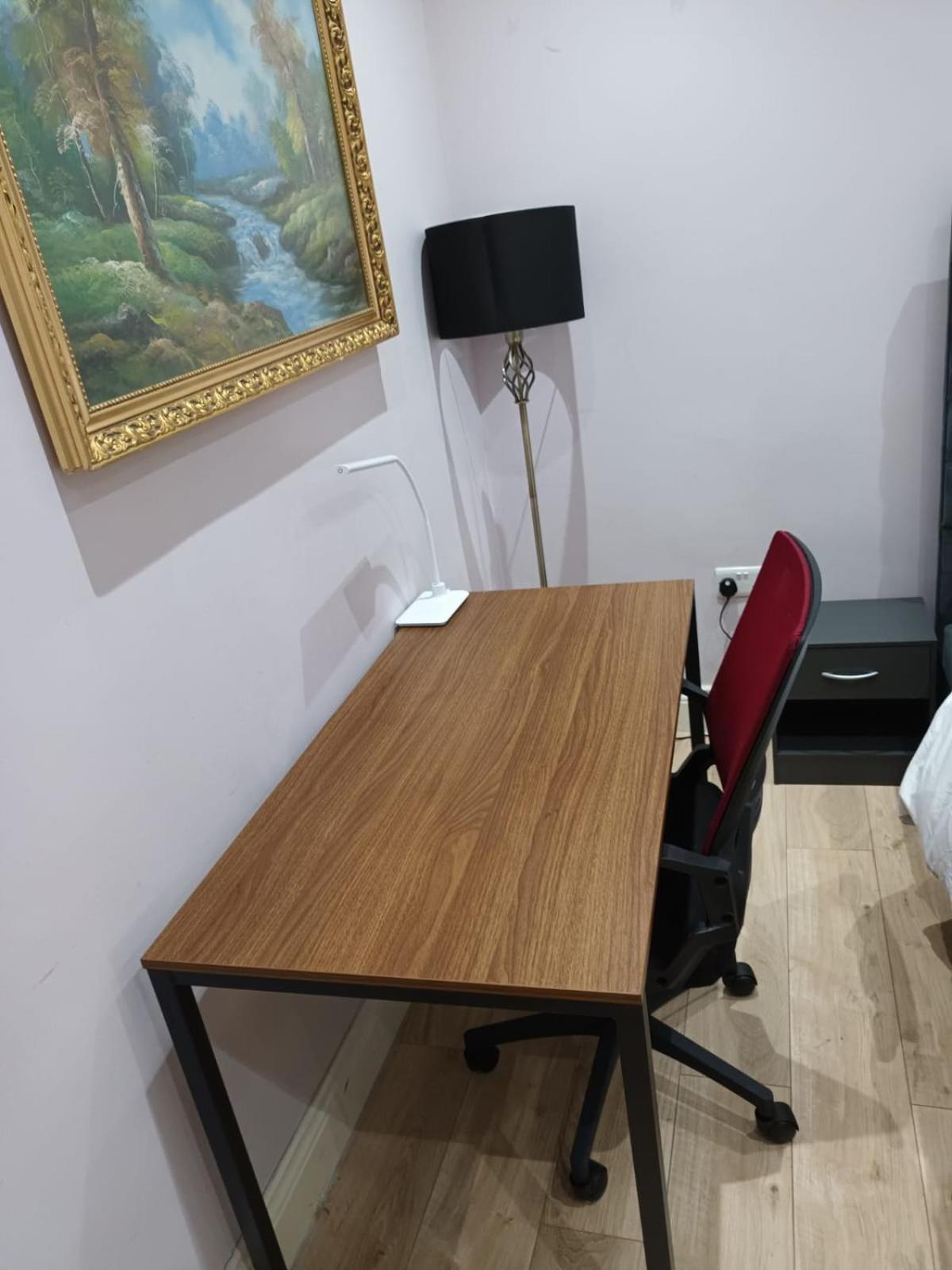 Comfy Fenia Stay London Room photo
